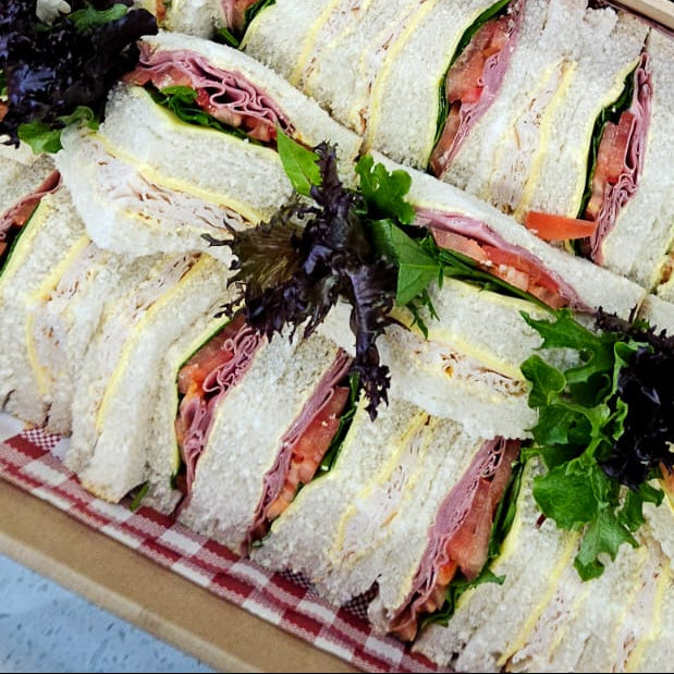 tri-cut mixed sandwiches (48 pcs)